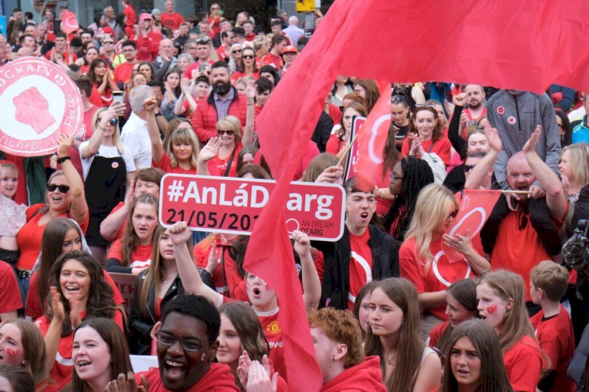 ‘an-dream-dearg-fos-i-mbun-gnimh’-agus-bille-gaeilge-a-thabhairt-isteach-in-westminster