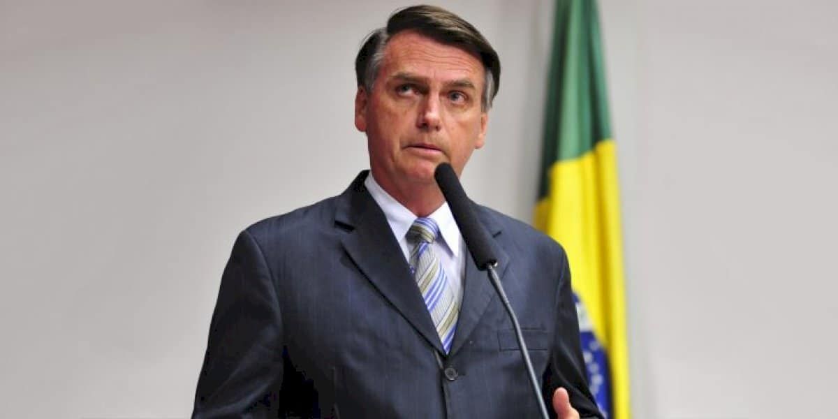 <a-href="https://tuairisc.ie"-class="credit-tuairisc"-target="-blank"-rel="noopener-noreferrer"></a>-litir-on-mbrasail:-beag-is-fiu-a-dheanamh-ag-bolsonaro-den-choroinvireas,-faitios-ar-an-bpobal